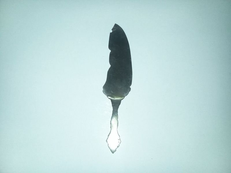 Utensilio de cortar torta antiguo de colección hoja de bronce enchapado en plata - imagen 3