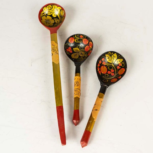 3 Cucharas de Madera Laqueada Rusa con Diseño Floral