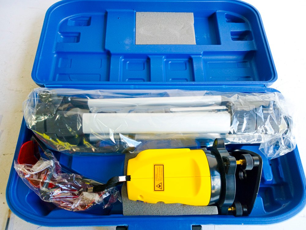 Nivel láser Ferton en caja de PVC - imagen 4