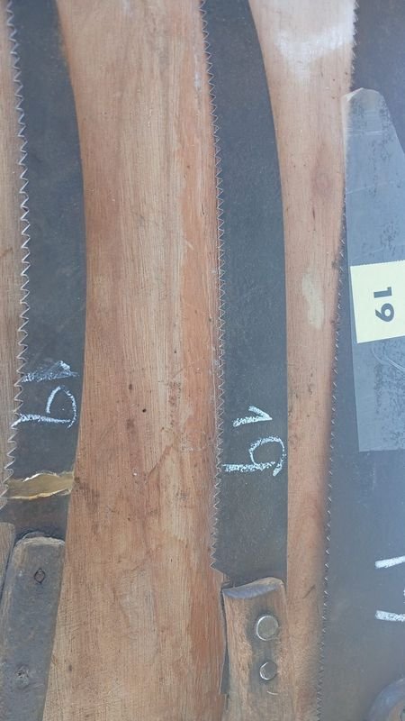 Tres serruchos antiguos para la venta - imagen 3