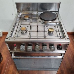 Cocina Combinada Acero Inoxidable 4 Hornallas (3 Gas, 1 Eléctrica) con Horno - imagen 2