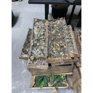 12 Cajas de Flores Artificiales Verdes y Marrones - imagen 1