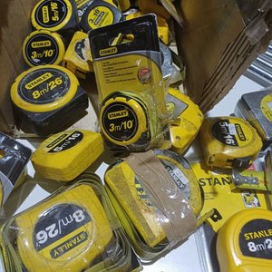Lote de 34 Cintas Métricas Stanley y 12 Mangos de Llave Criquet - imagen 3