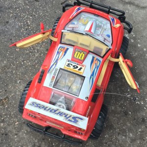 Camioneta a Radio Control Grande Roja "Sharpness" - imagen 13