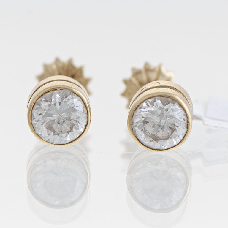 Lote siguiente: Aros de oro 18k con circonias