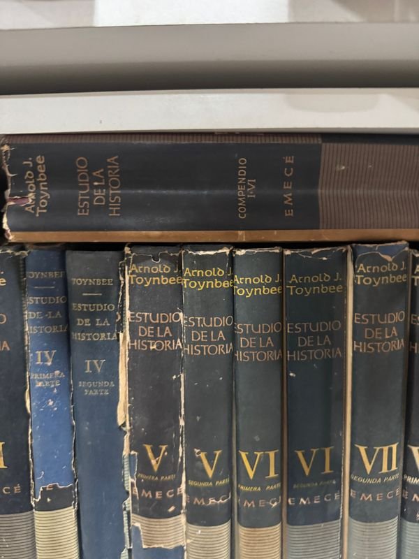 Colección de libros antiguos sobre historia por Arnoio Toynbee - imagen 8