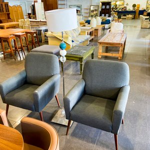 Lote de Muebles y Luminaria de Remate - imagen 2
