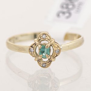 Lote siguiente: Anillo de Oro 18k con Esmeralda Central y Brillantes