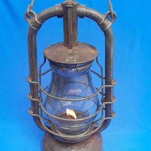Lote anterior: Antiguo Farol a Queroseno Alemán Feuerhand "Nr. 201"