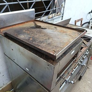 Cocina Industrial de Acero Inoxidable con 4 Hornallas, Horno y Plancha - imagen 3