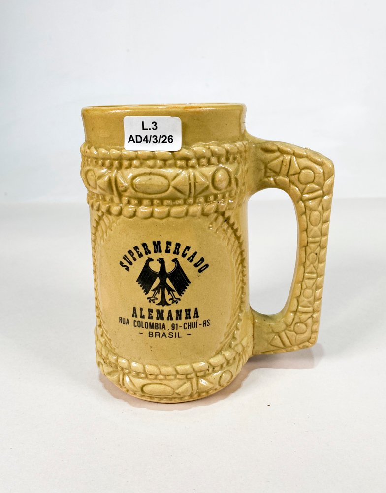 Jarra cerveza beige con monograma - imagen 1