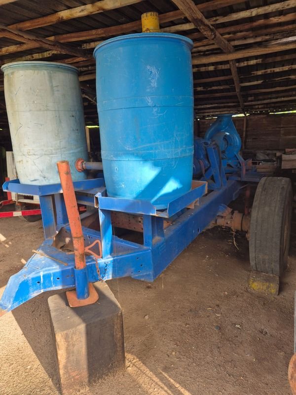 Máquina de bombeo de agua con plataforma de hierro y neumáticos - imagen 11