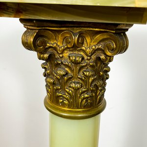 Pedestal de Onix y Bronce con Base y Mesa Cuadrangular - imagen 3