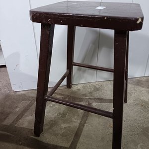 Banqueta de Madera Oscura - imagen 4