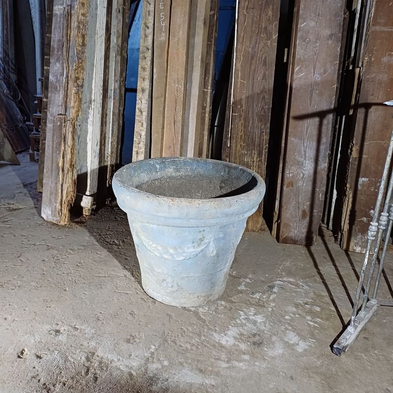 Macetero de gran tamaño en material - imagen 5