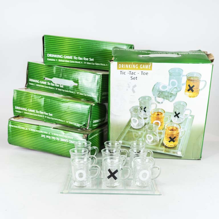 5 Juegos de mesa de vidrio  - Medidas: 29X29cm 