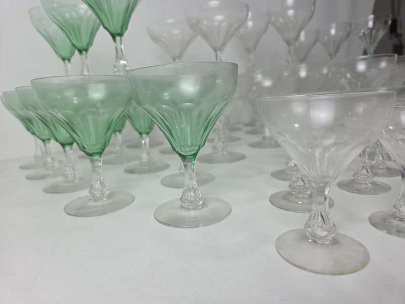 Juego de cristalería en finísimo cristal con copas de color verde - imagen 3