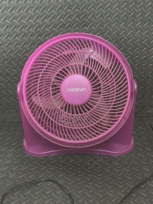 Ventilador Xion de mesa rosa - imagen 2