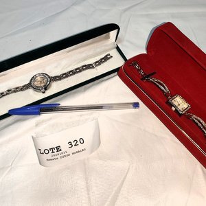 Lote de 2 Relojes de Pulsera para Dama con Estuches - imagen 2