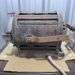 Foco Proyector Industrial Antiguo con Lente Acanalado - imagen 7