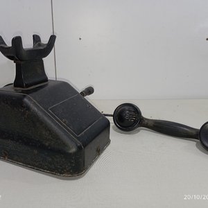Teléfono Antiguo de Mesa con Manivela Lateral - imagen 5