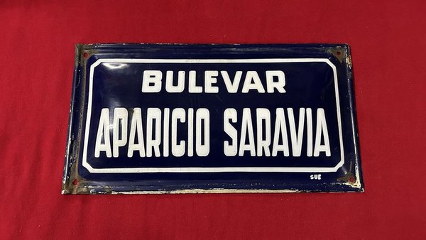 Chapa de Calle "Bulevar Aparicio Saravia" Antigua - imagen 1
