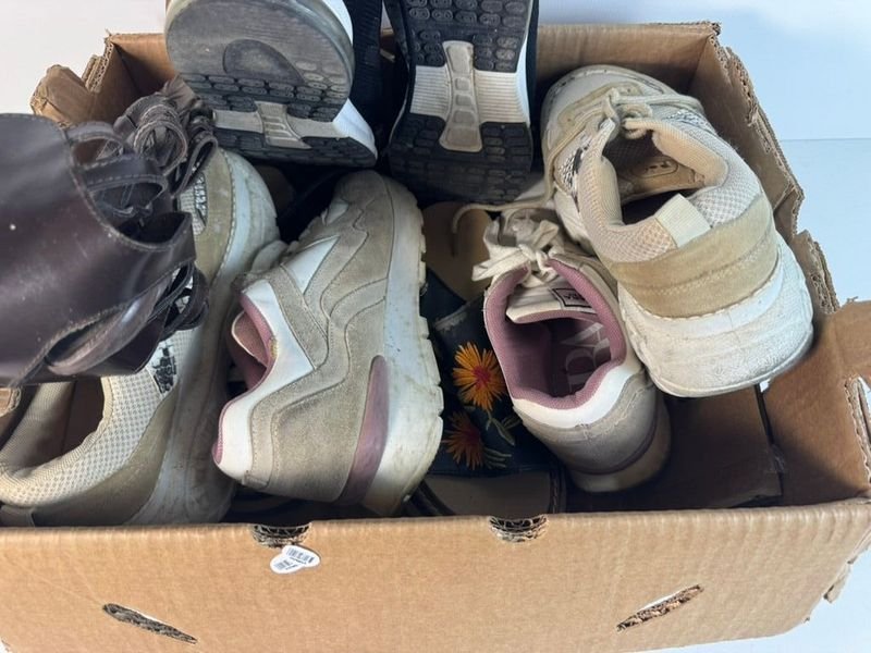 Item 858005 - Image 1