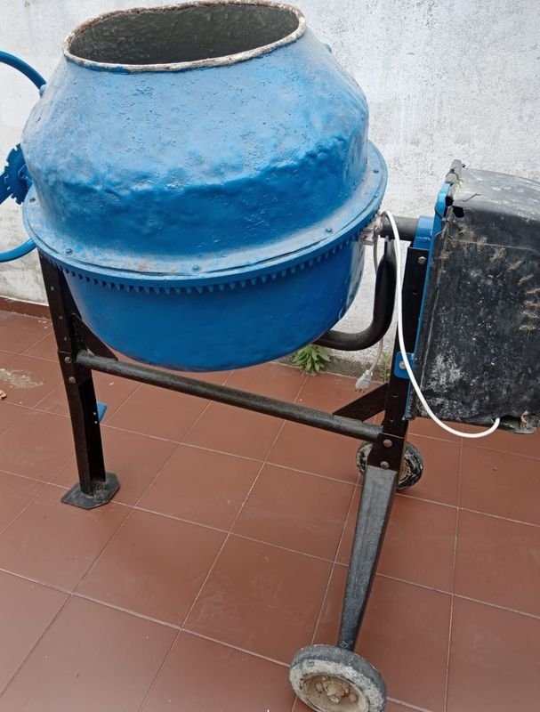 Mezcladora de Material Eléctrica Azul
