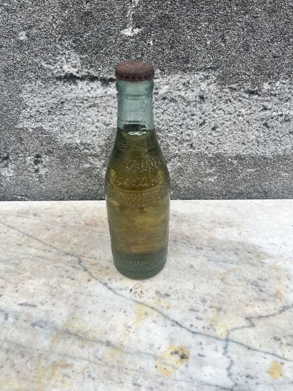 Botella de líquido verde - imagen 3