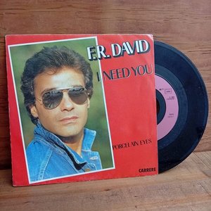 Lote siguiente: Disco Simple F.R. David "I Need You" 1983 - Made in England