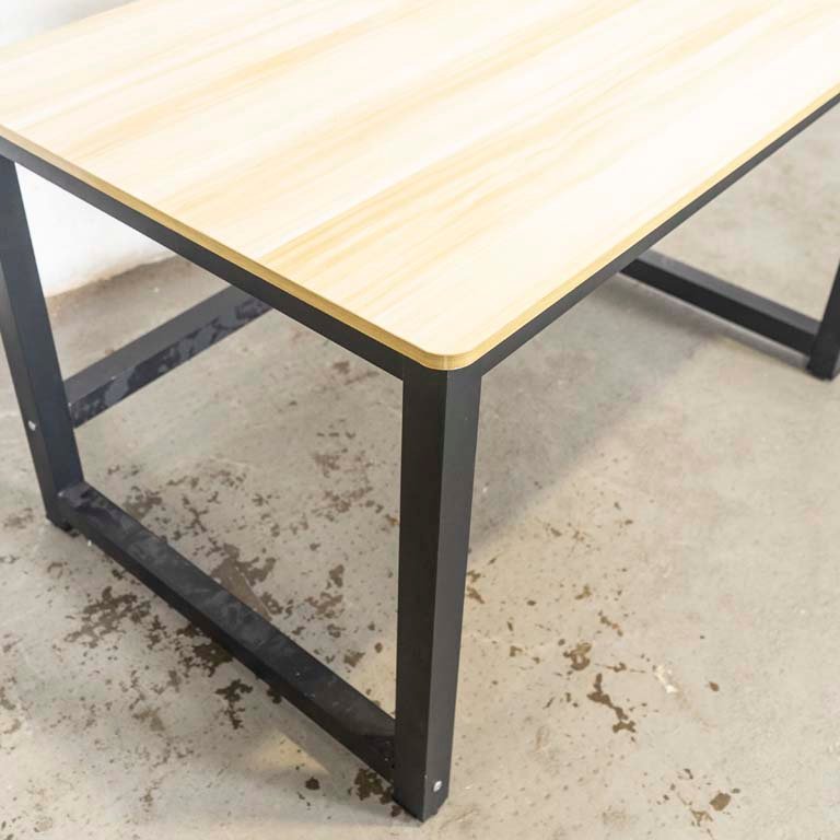 Mesa escritorio de melamínico y metal - imagen 2