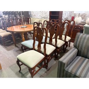 Lote siguiente: Juego de 6 Sillas de Comedor Estilo Luis XV