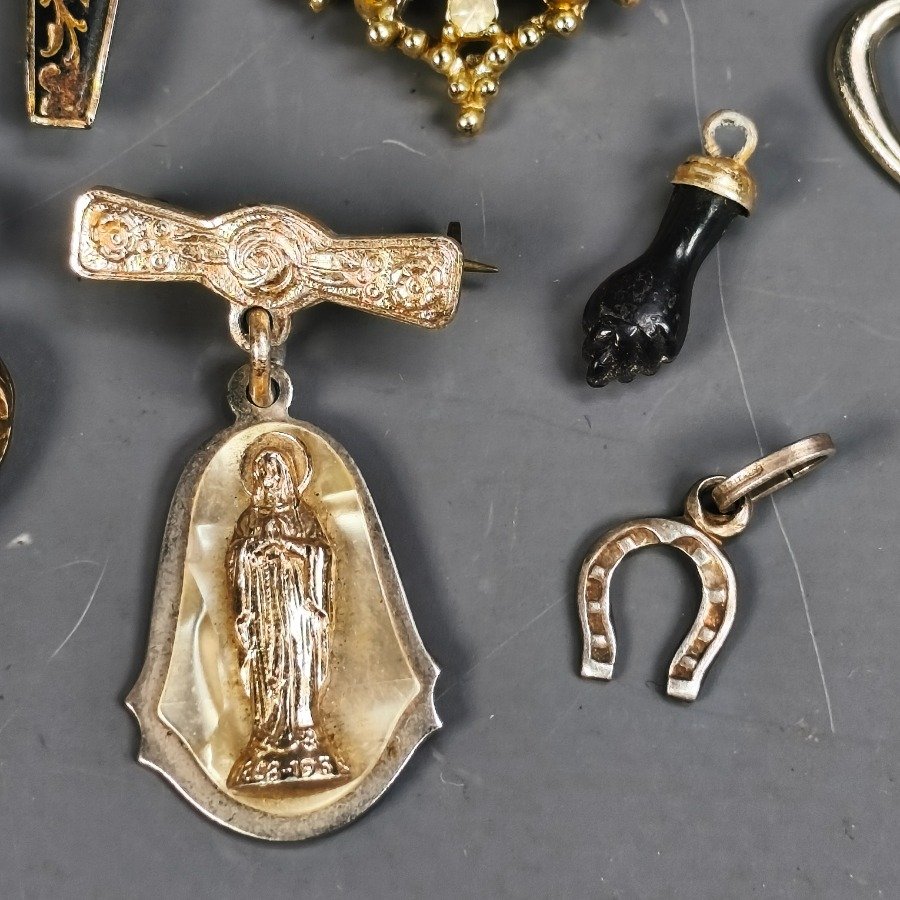 Item 16423 - Image 3