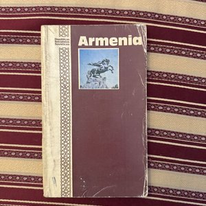 Lote de Libros sobre Armenia: Historia, Cultura y Genocidio - imagen 14