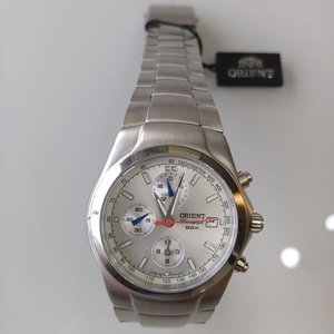 Reloj Orient Chronograph Acero Inoxidable Esfera Plateada Taquímetro - imagen 2