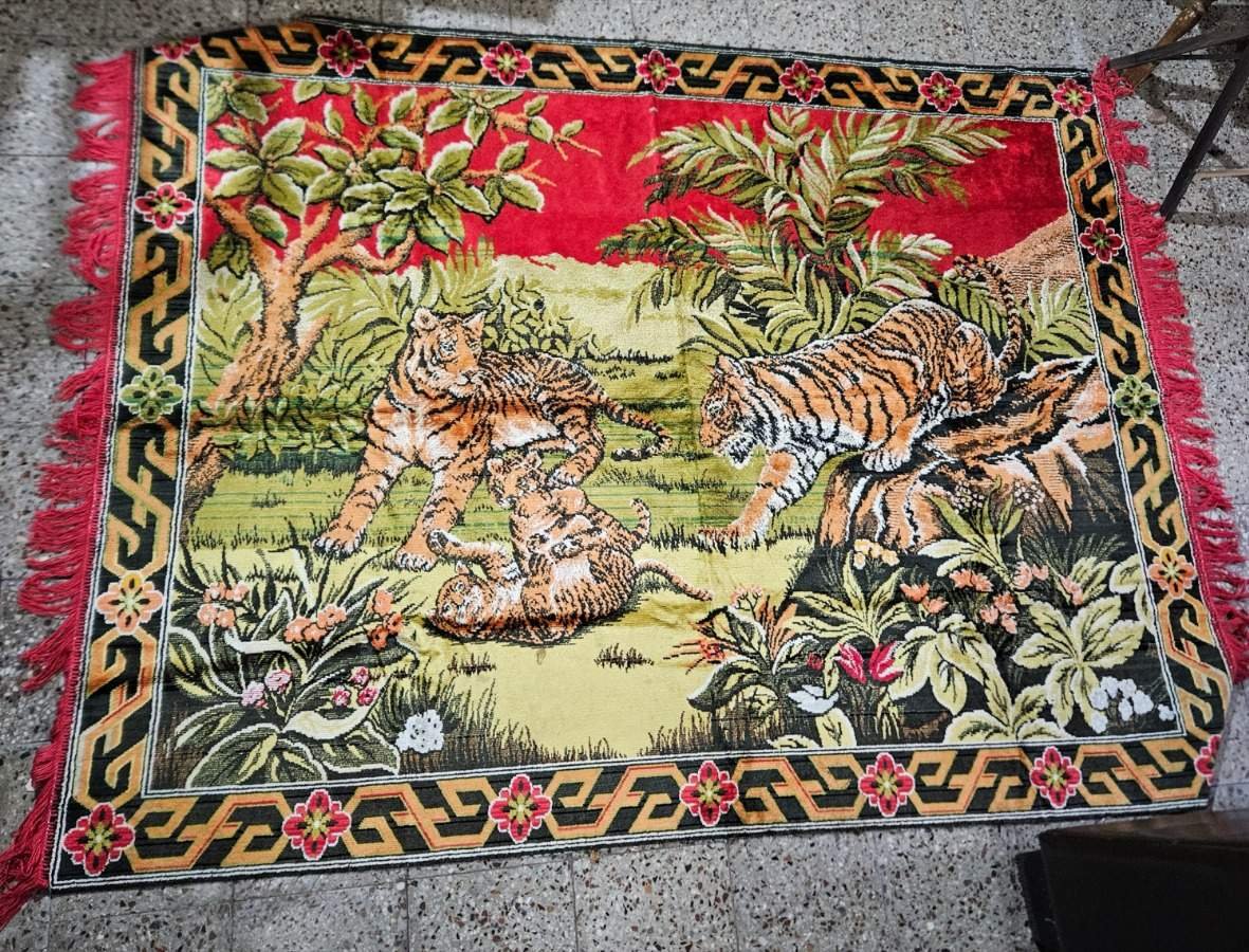 Mural Decorativo de Tigres en la Selva