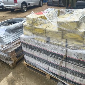 Lote siguiente: Cajas de Tornillos para Madera Autoperforantes