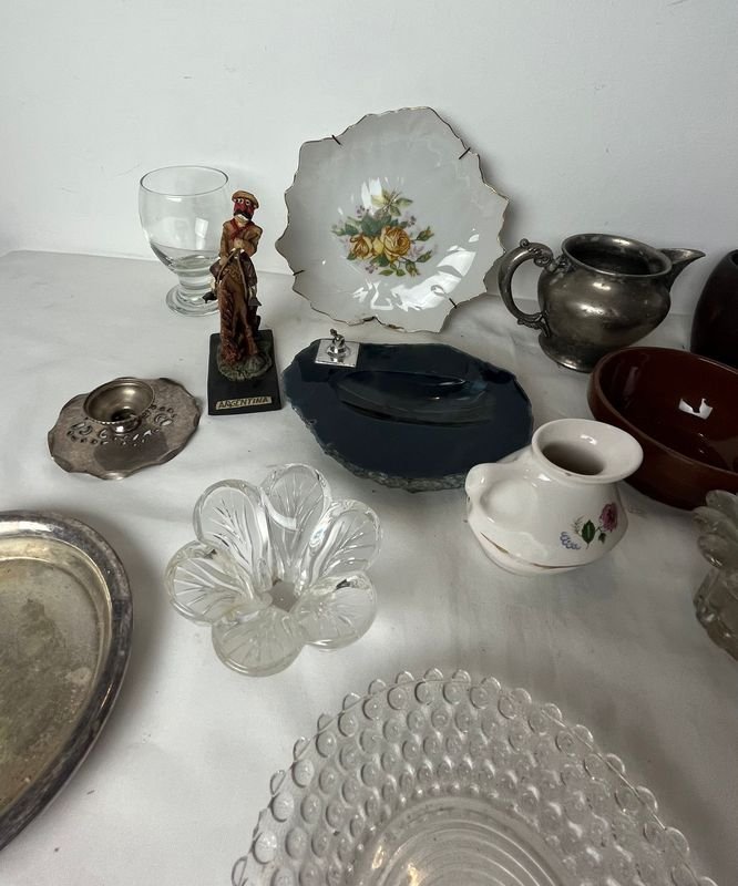 Colección de artículos decorativos en cerámica y vidrio - imagen 3
