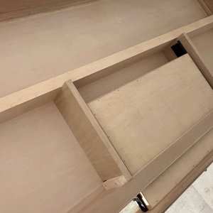 Escritorio/Mesa de Madera Clara con Cajón y Tapa de Vidrio - imagen 3