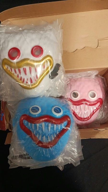 Máscaras de Huggy Wuggy y Kissy Missy de Poppy Playtime