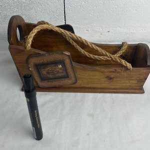 Porta Vino de Madera con Asas de Yute - imagen 3