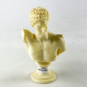 Lote anterior: Busto de Hermes en Alabastro, 15 cm