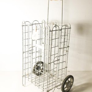 Lote anterior: Carro de feria plegable con ruedas y manija de madera