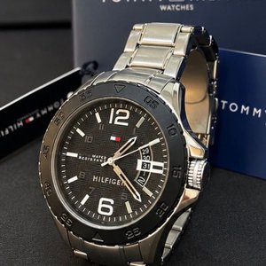 Reloj Tommy Hilfiger Executive Black Edition Acero Inoxidable Full Set - imagen 4