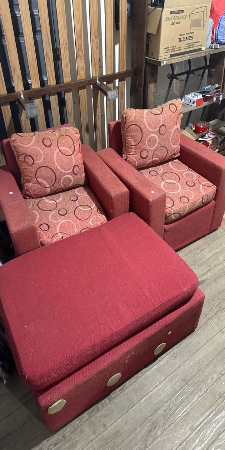 Lote anterior: Sillones y isla de muebles para hogar