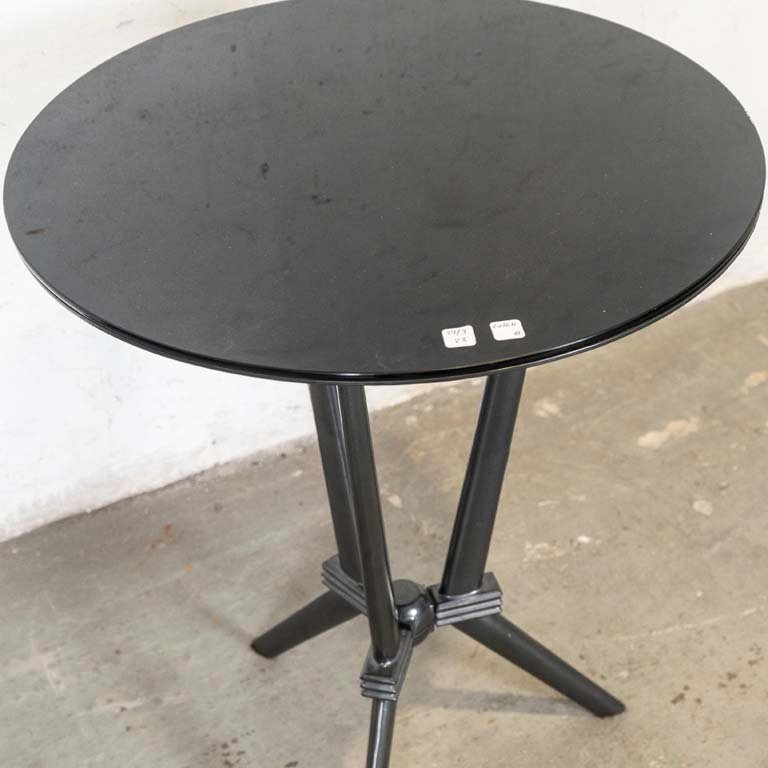 Mesa de jardín de metal con tapa circular de vidrio - imagen 3
