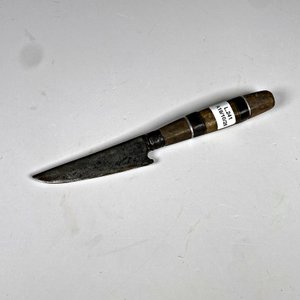 Cuchillo antiguo con hoja de acero y cabo de madera - imagen 2