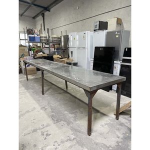 Mesa Larga Industrial Base de Hierro y Tapa de Acero Inoxidable - imagen 1