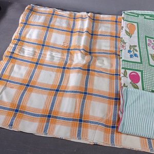 Tres Manteles de Cocina con Diseños Variados - imagen 3