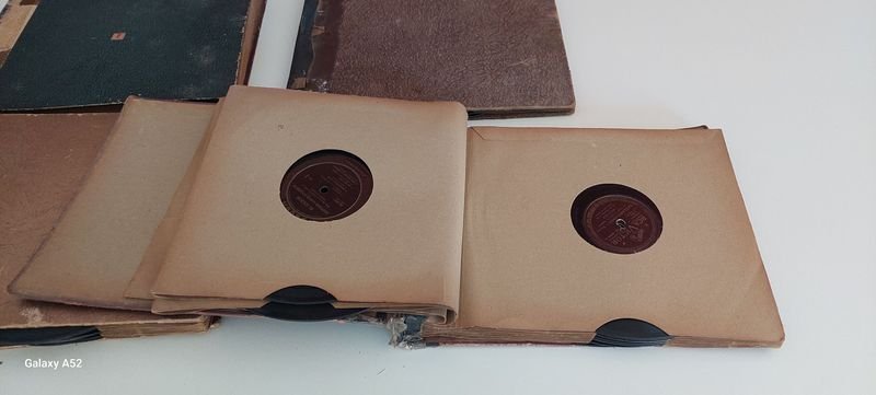 Gran lote de discos y accesorios en buen estado - imagen 15